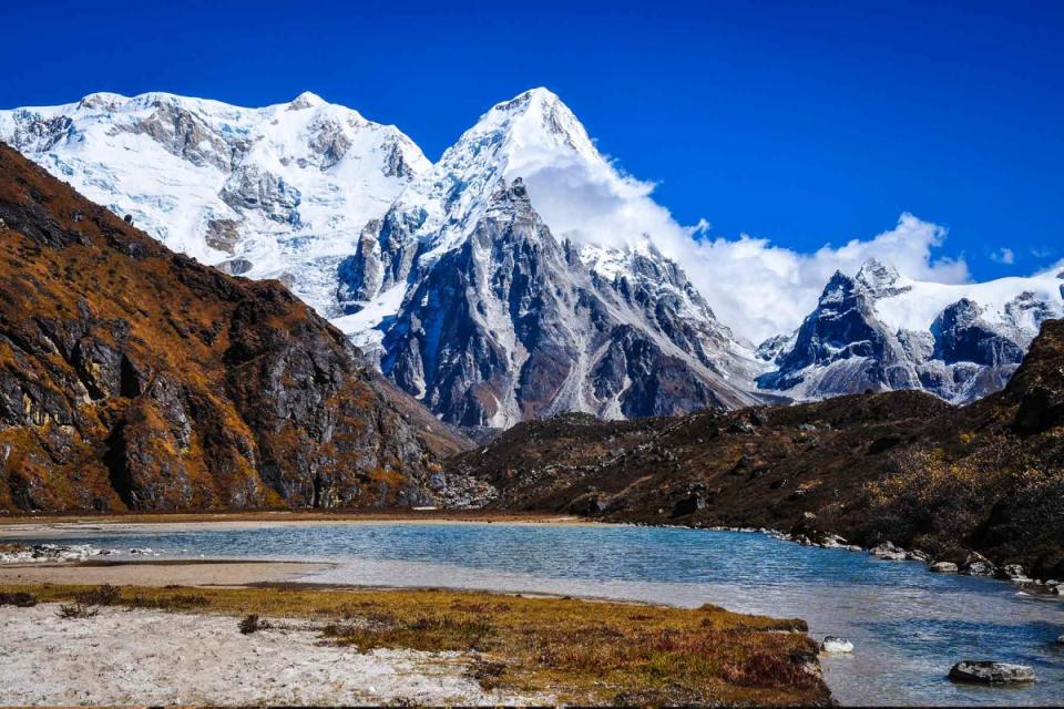 Kanchenjunga Circuit Trek